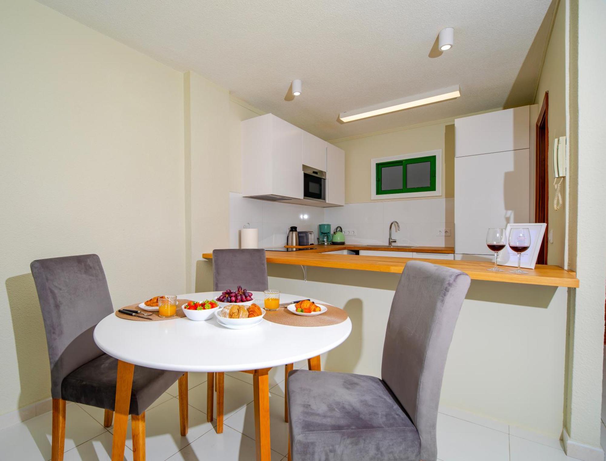 1 Bedroom For 4 People With Pool Puerto De La Cruz Luaran gambar